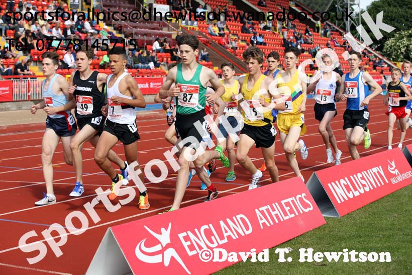 Junior boys 1500 metres, English Schools Track and Field. Photo: David T. Hewitson/Sports for All Pics